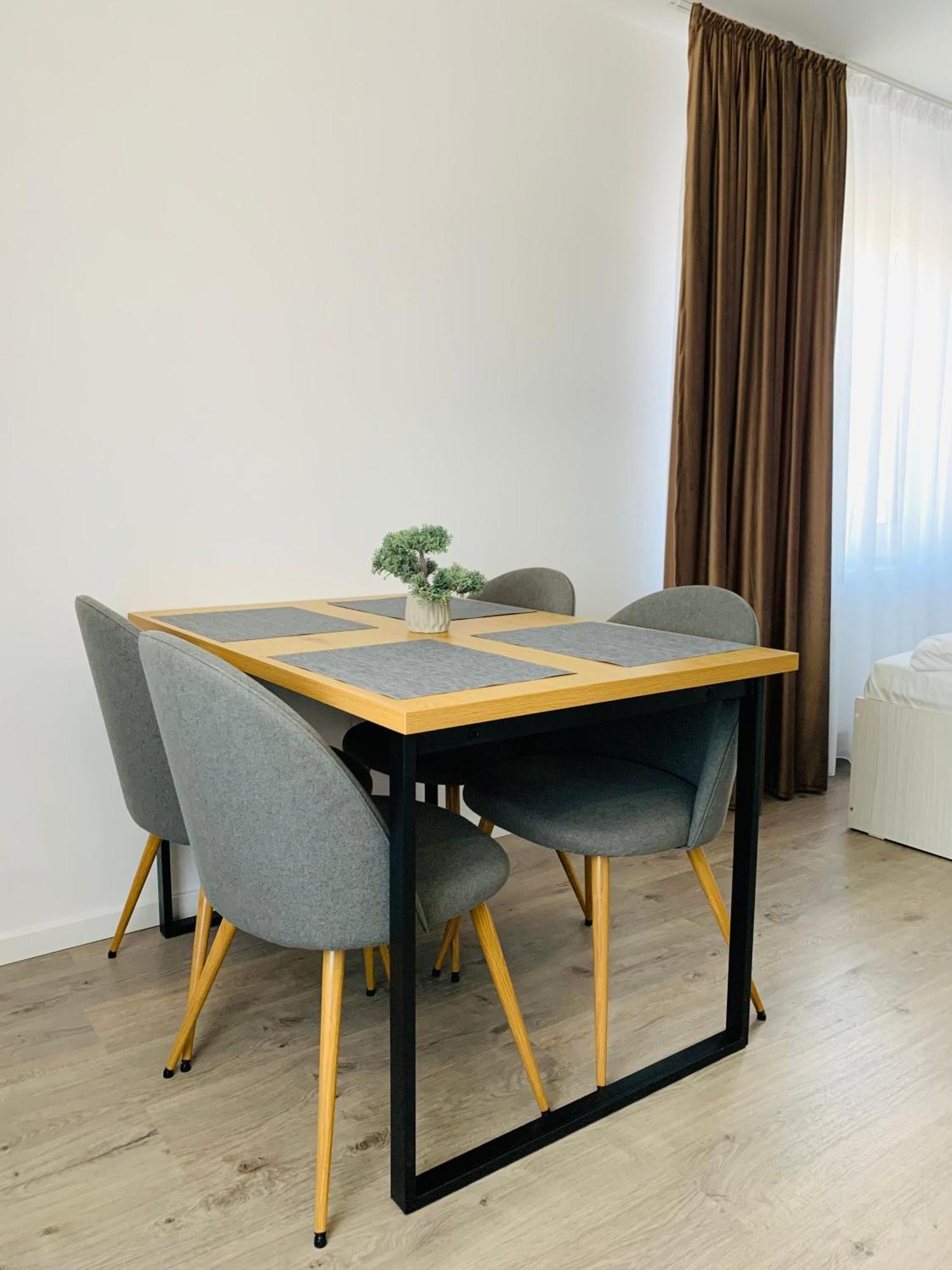 Wonderland Apartment Бистрица Экстерьер фото